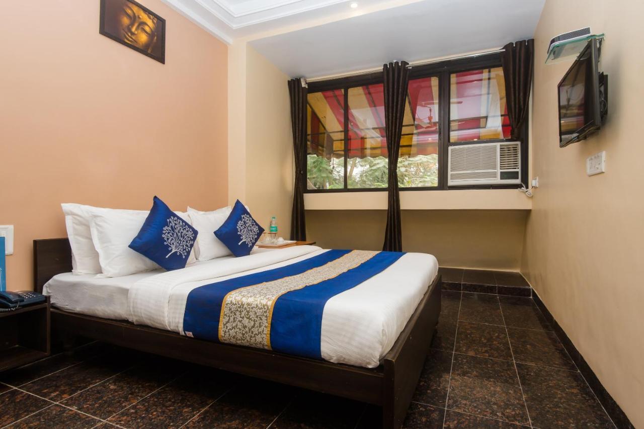 Hotel Shubham Panvel Exteriör bild